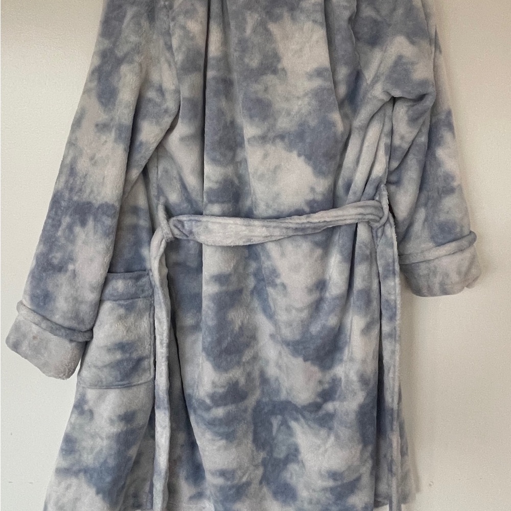 Cozy Blue Tie-Dye womens robe